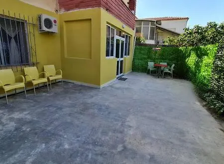 Jon's * Tirana